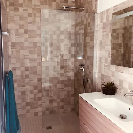 A Louer Sur * Bonifacio (Corsica)